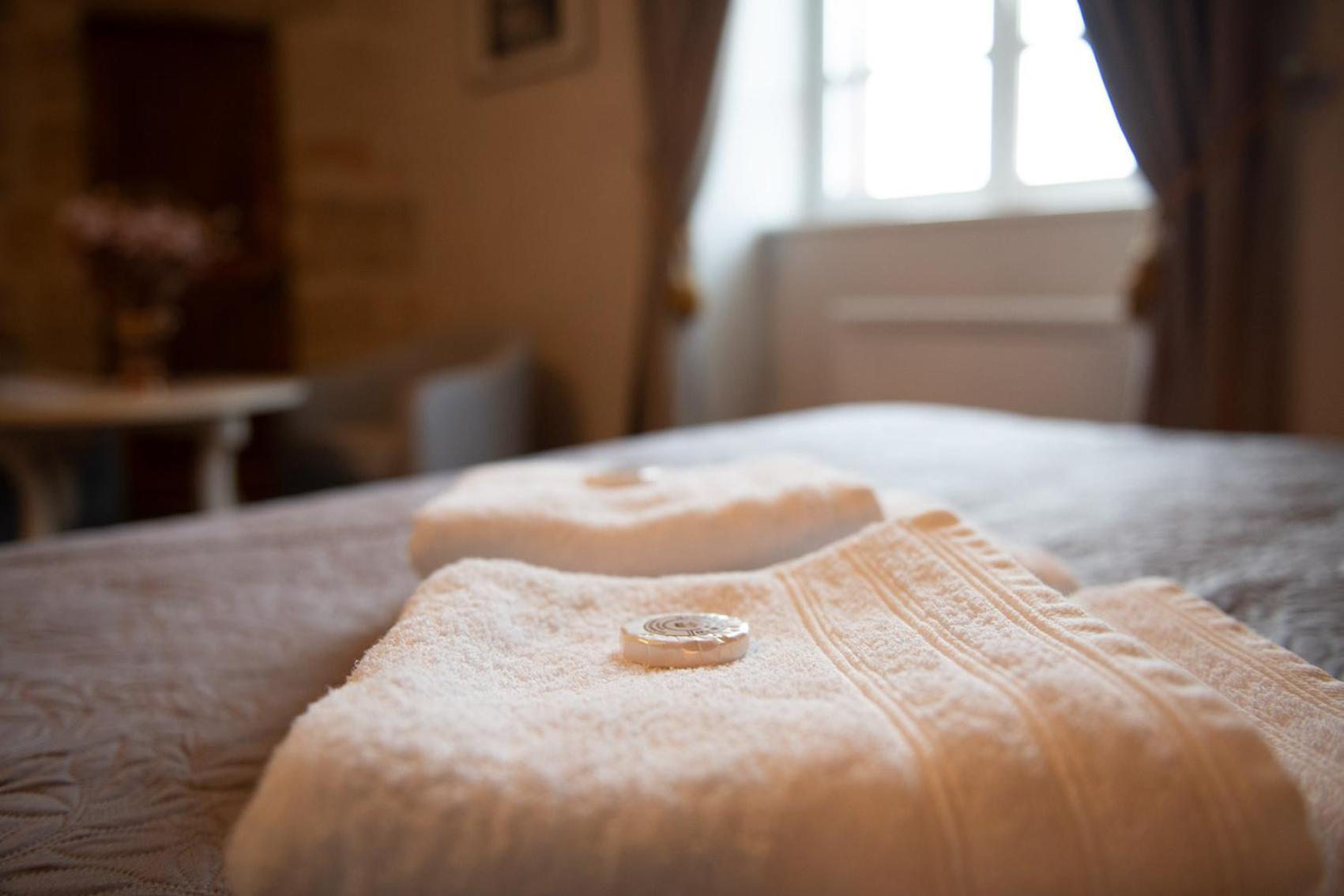 Pat A Touille Bed & Breakfast Treignac Exterior foto